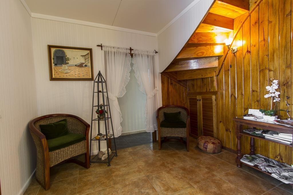 Bed And Breakfast Aijpel Ushuaia Exterior photo